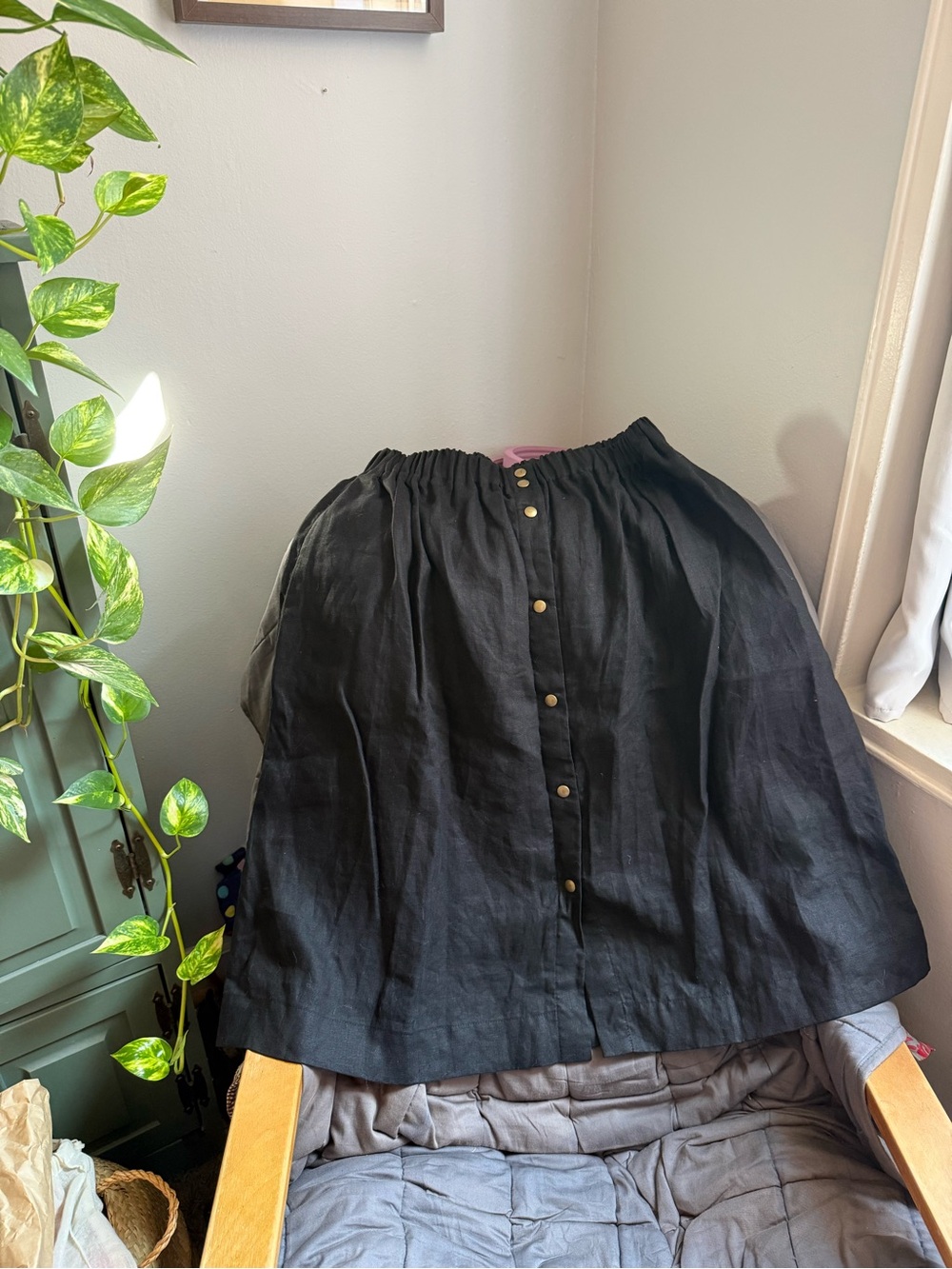 Not Perfect Linen BLACK MARSEILLE linen front snap skirt - Picture 3 of 6